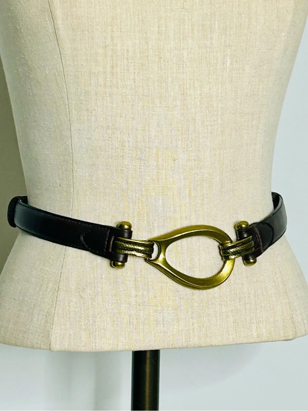 Vintage Van Heusen Brown Genuine Leather Expandable Belt 20160-1 SIZE M/L
